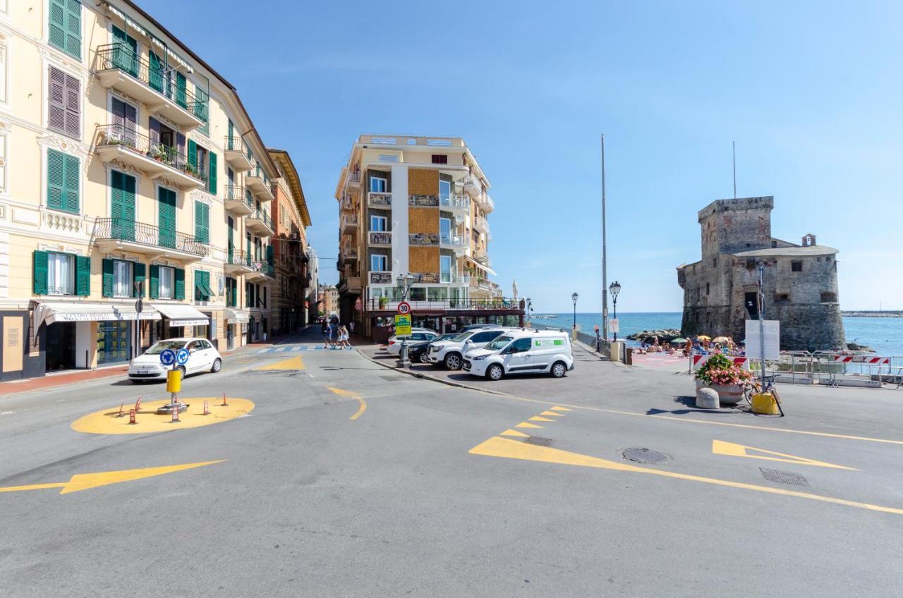Alla Casa Rosa Al Mare, Central Seafront Stay With Free Private Garage, Air Conditionig, Wi-Fi, Ideal Choice For A Relaxing And Exciting Coastal Escape Rapallo Exteriér fotografie