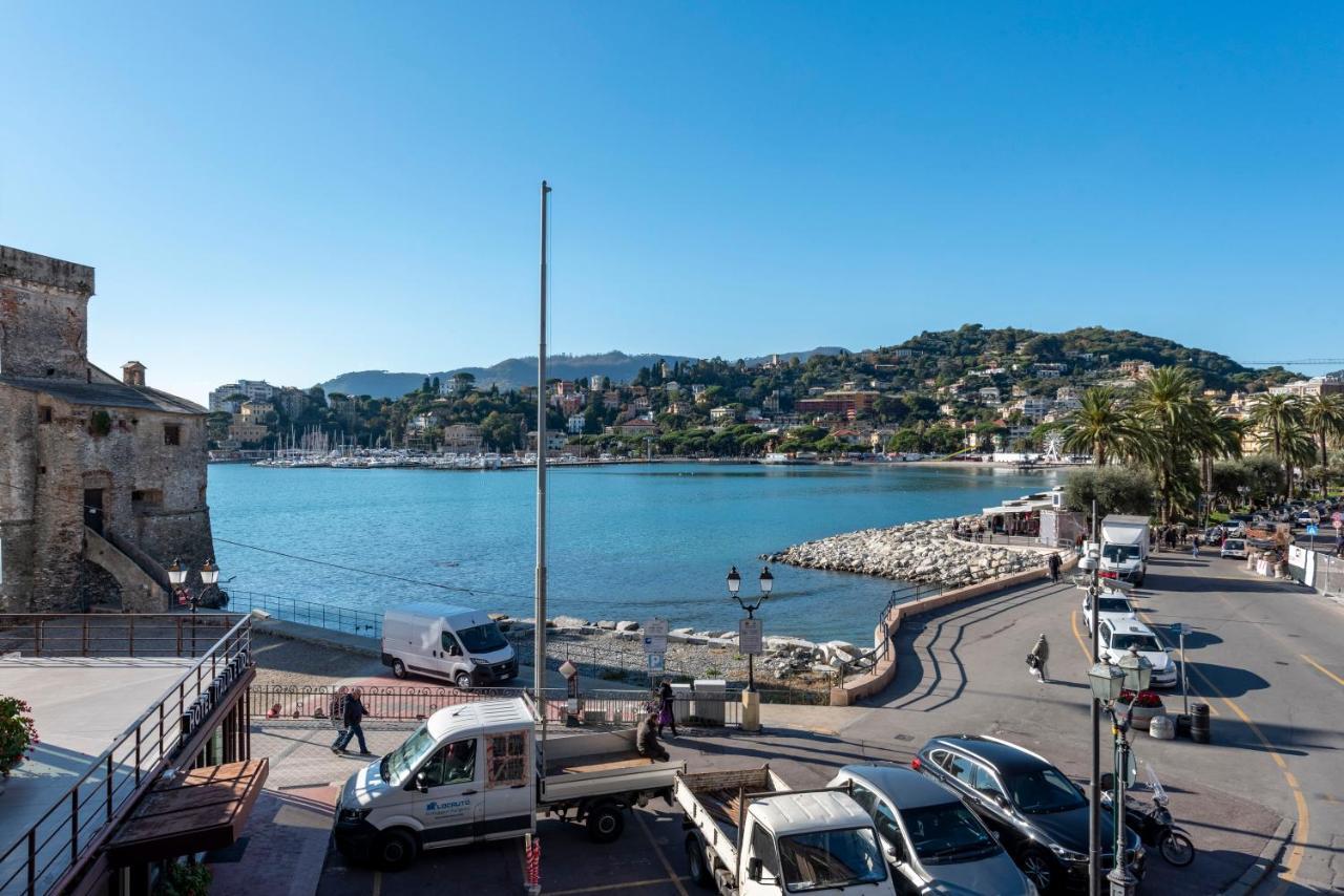 Alla Casa Rosa Al Mare, Central Seafront Stay With Free Private Garage, Air Conditionig, Wi-Fi, Ideal Choice For A Relaxing And Exciting Coastal Escape Rapallo Exteriér fotografie