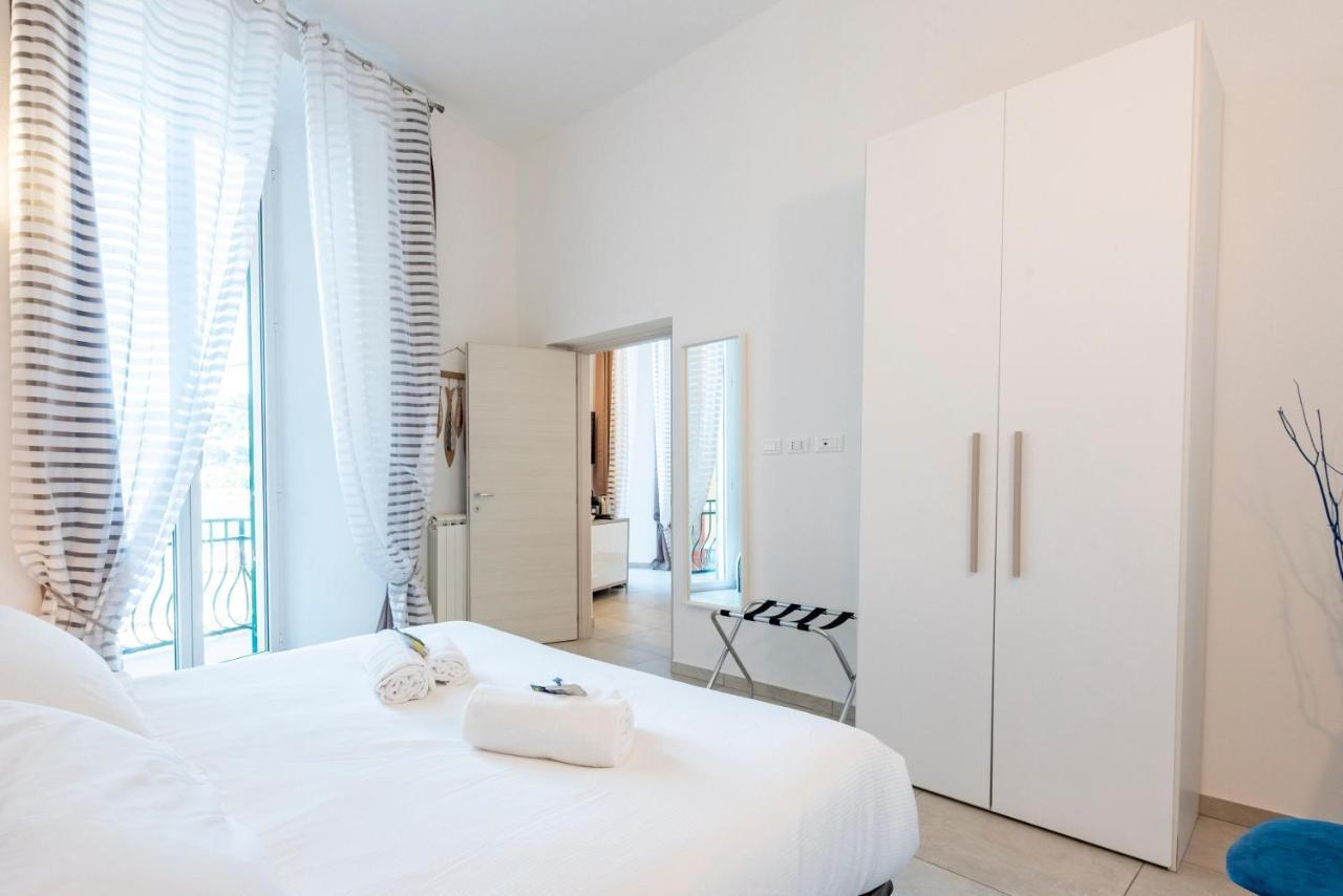 Alla Casa Rosa Al Mare, Central Seafront Stay With Free Private Garage, Air Conditionig, Wi-Fi, Ideal Choice For A Relaxing And Exciting Coastal Escape Rapallo Exteriér fotografie