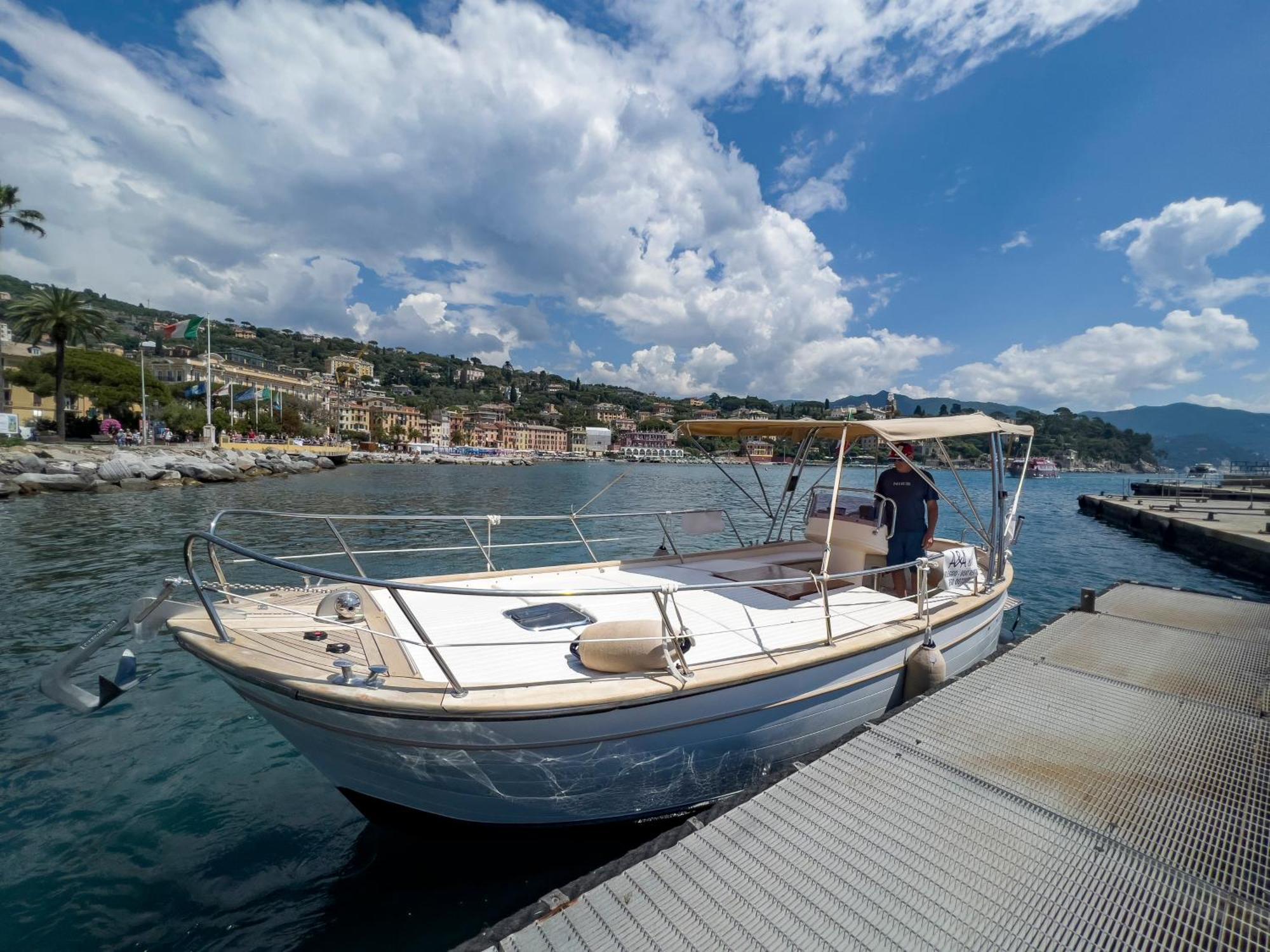 Alla Casa Rosa Al Mare, Central Seafront Stay With Free Private Garage, Air Conditionig, Wi-Fi, Ideal Choice For A Relaxing And Exciting Coastal Escape Rapallo Exteriér fotografie