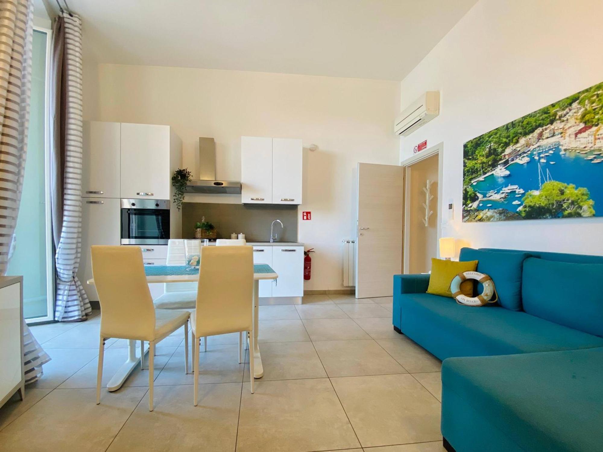 Alla Casa Rosa Al Mare, Central Seafront Stay With Free Private Garage, Air Conditionig, Wi-Fi, Ideal Choice For A Relaxing And Exciting Coastal Escape Rapallo Exteriér fotografie