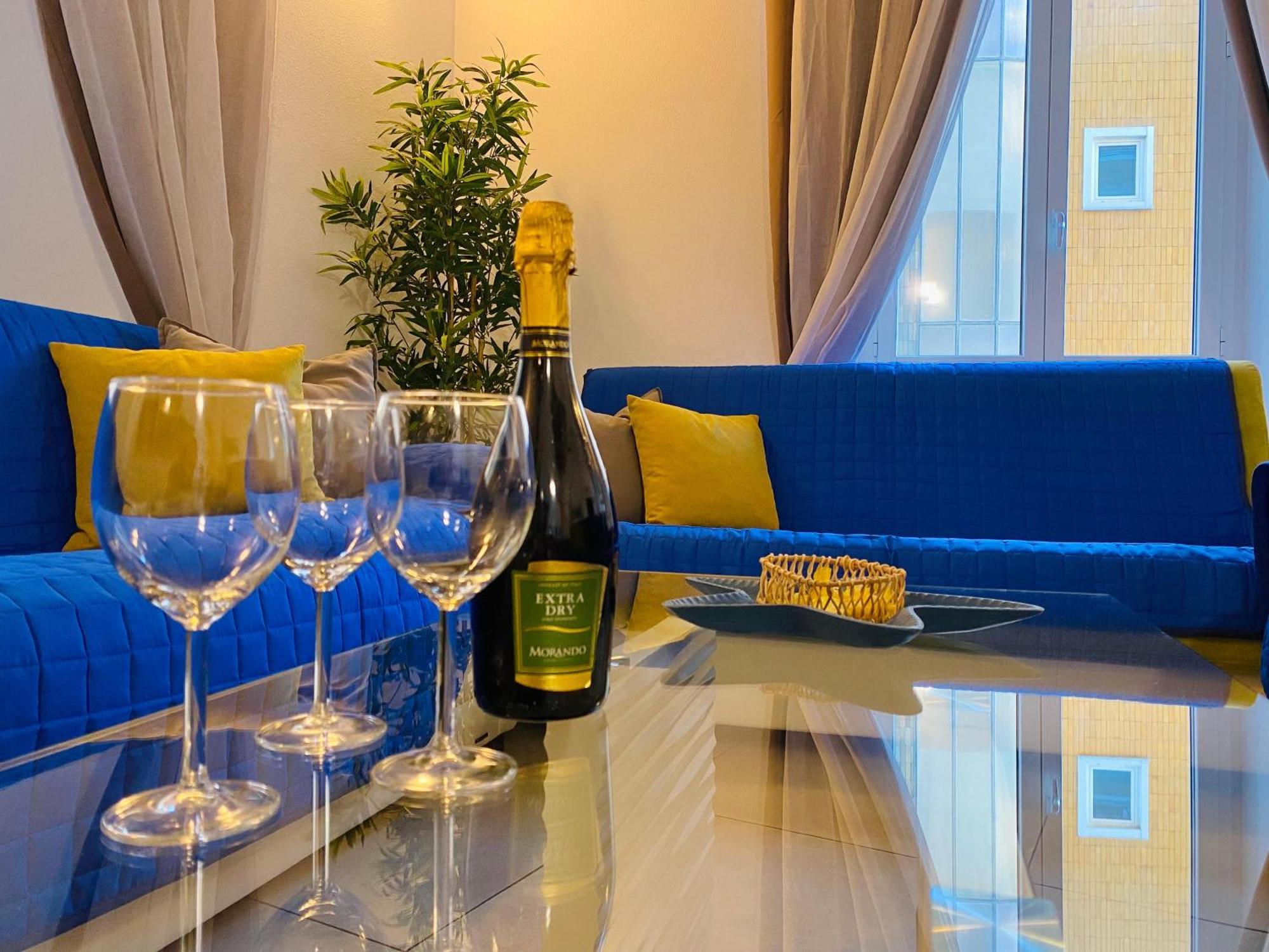 Alla Casa Rosa Al Mare, Central Seafront Stay With Free Private Garage, Air Conditionig, Wi-Fi, Ideal Choice For A Relaxing And Exciting Coastal Escape Rapallo Exteriér fotografie