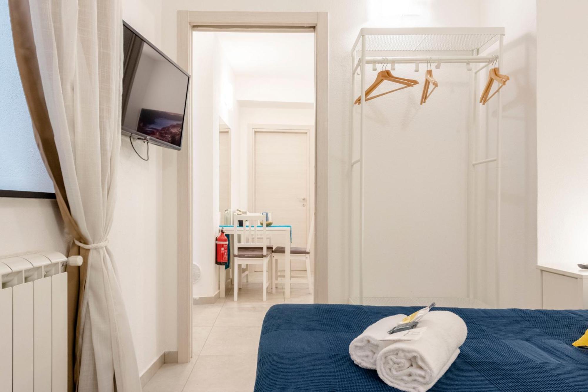 Alla Casa Rosa Al Mare, Central Seafront Stay With Free Private Garage, Air Conditionig, Wi-Fi, Ideal Choice For A Relaxing And Exciting Coastal Escape Rapallo Exteriér fotografie