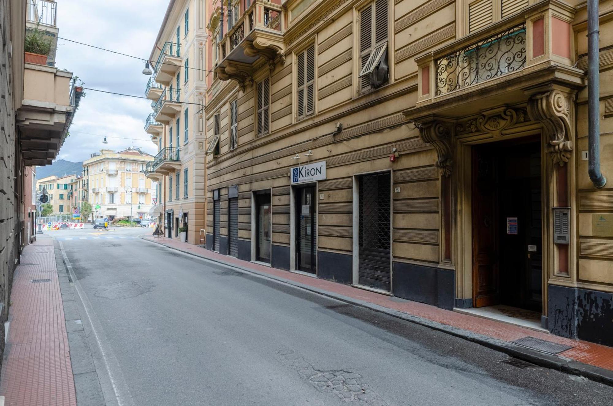 Alla Casa Rosa Al Mare, Central Seafront Stay With Free Private Garage, Air Conditionig, Wi-Fi, Ideal Choice For A Relaxing And Exciting Coastal Escape Rapallo Exteriér fotografie